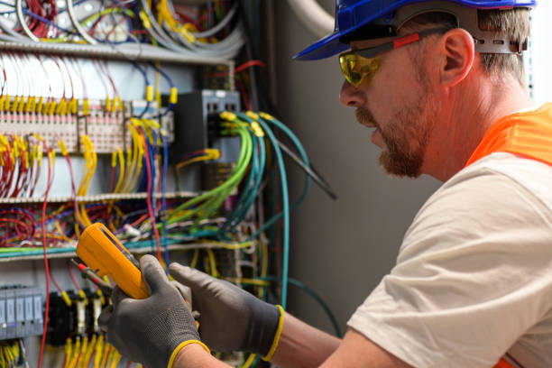 Best Affordable Emergency Electrician  in Dunlap, IL
